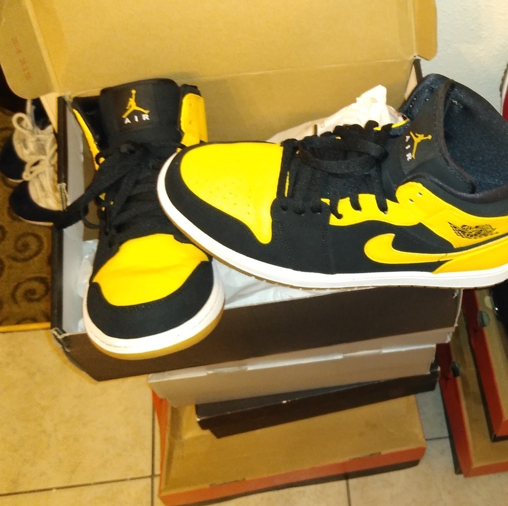 Nike air jordans